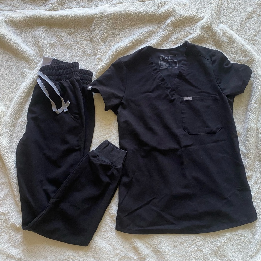 Figs scrubs